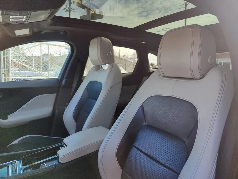 2020 Jaguar F-Pace - Image 10 of 15