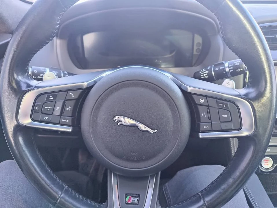 2020 Jaguar F-Pace - Image 16 of 16
