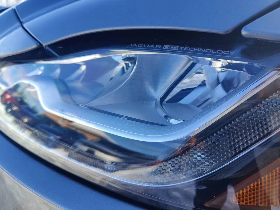 2020 Jaguar F-Pace - Image 10 of 16