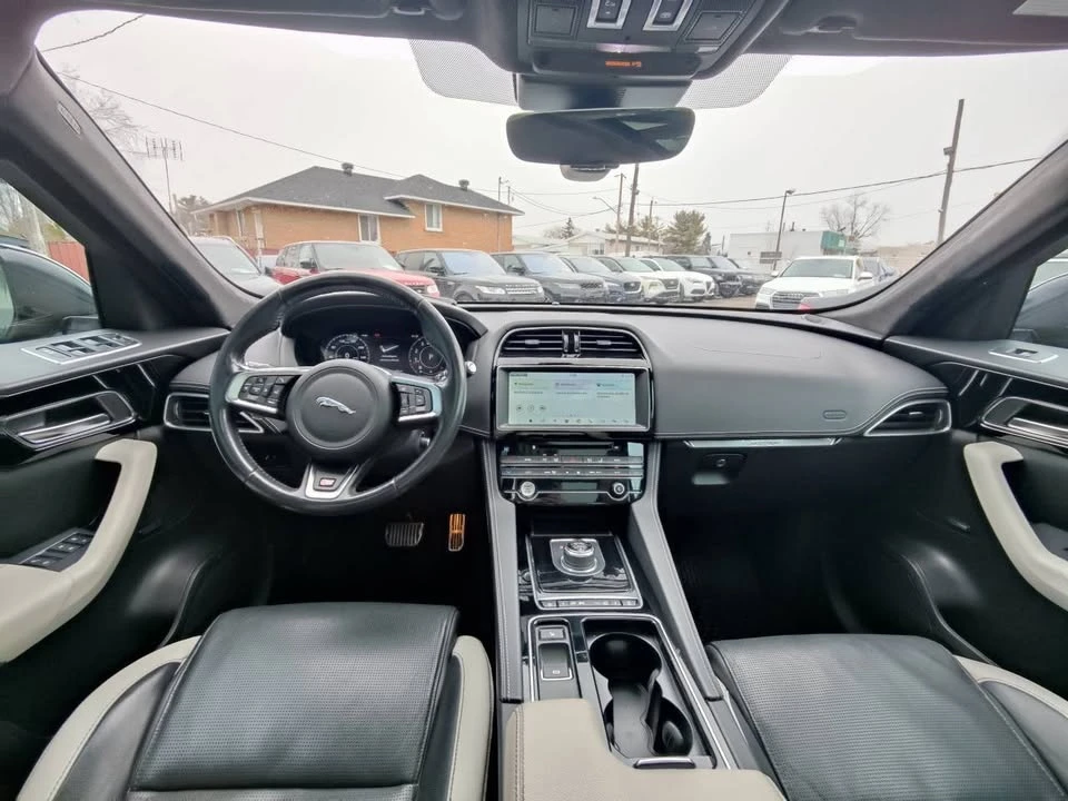 2020 Jaguar F-Pace - Image 11 of 17