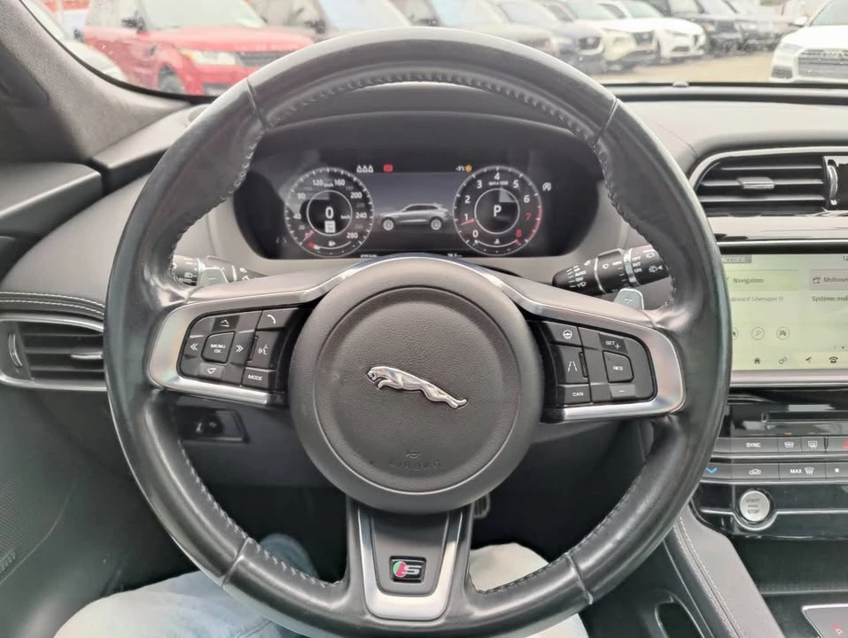 2020 Jaguar F-Pace - Image 13 of 17