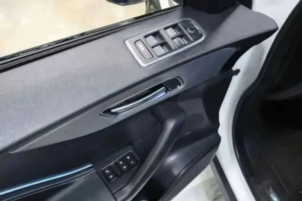 2020 Jaguar F-Pace - Image 11 of 20