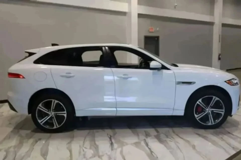 2020 Jaguar F-Pace - Image 4 of 20