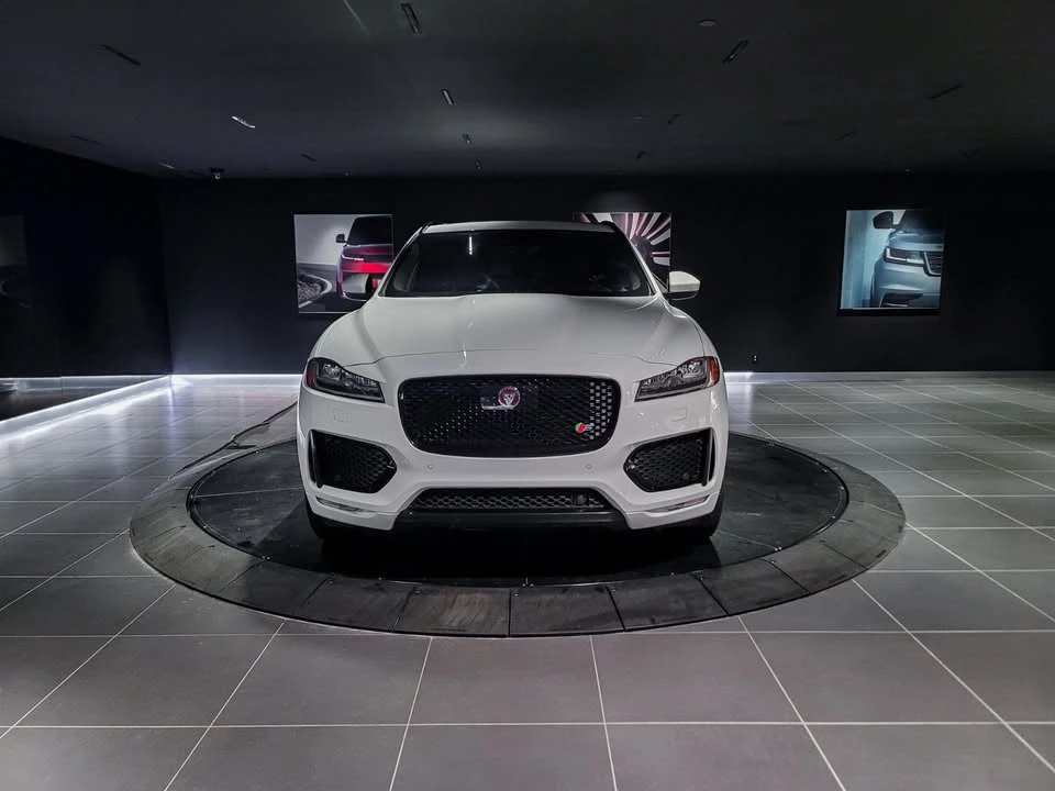 2020 Jaguar F-Pace - Image 2 of 16