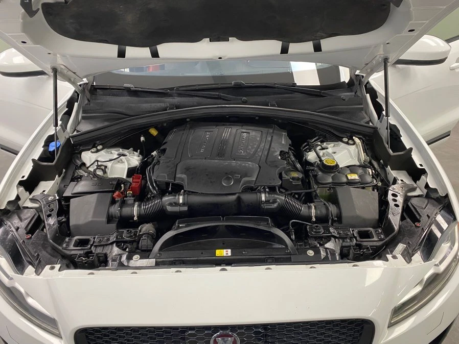 2020 Jaguar F-Pace - Image 17 of 19