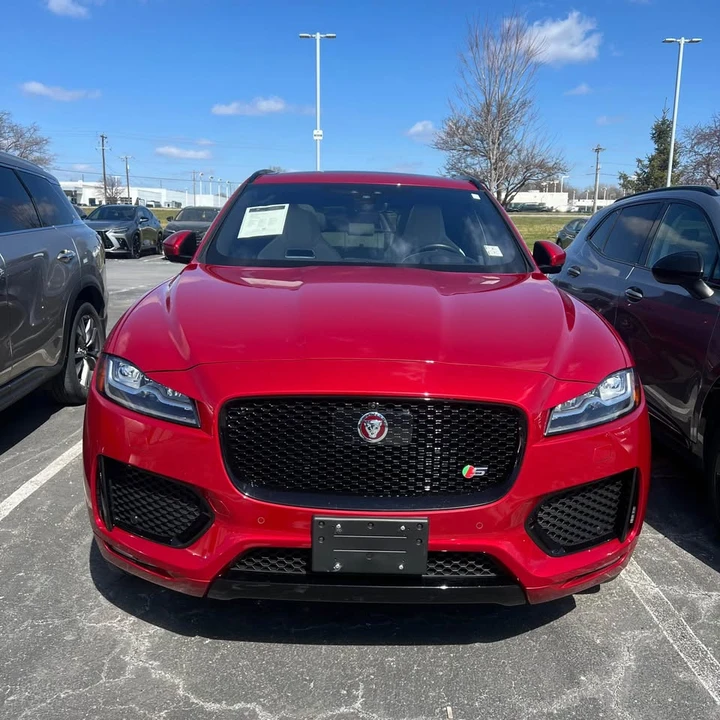 2020 Jaguar F-Pace - Image 2 of 17
