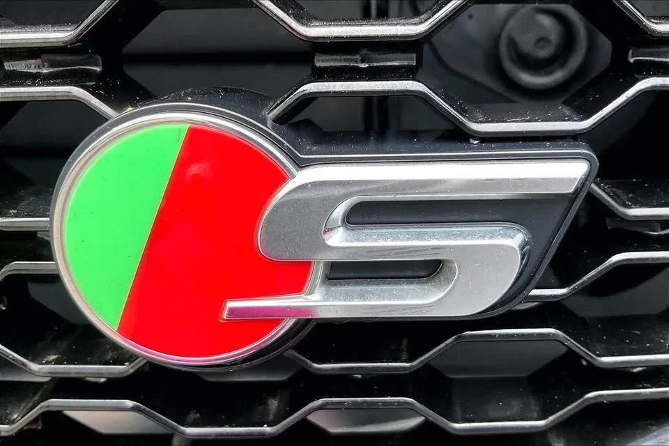 2020 Jaguar F-Pace - Image 8 of 20