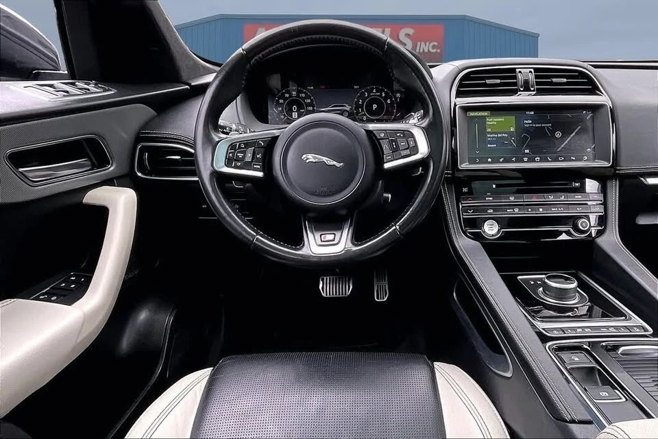 2020 Jaguar F-Pace - Image 5 of 20