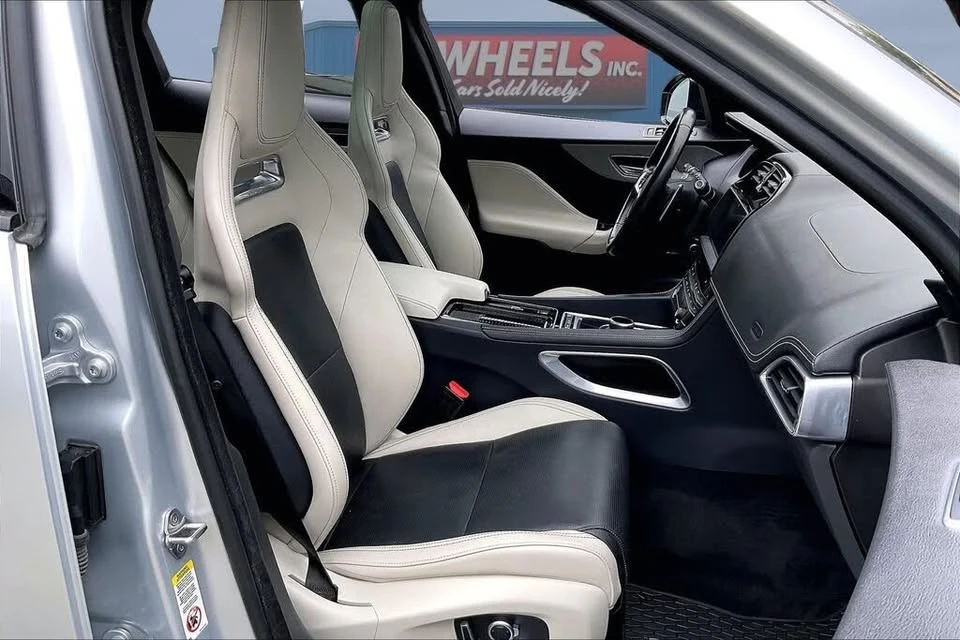 2020 Jaguar F-Pace - Image 7 of 20
