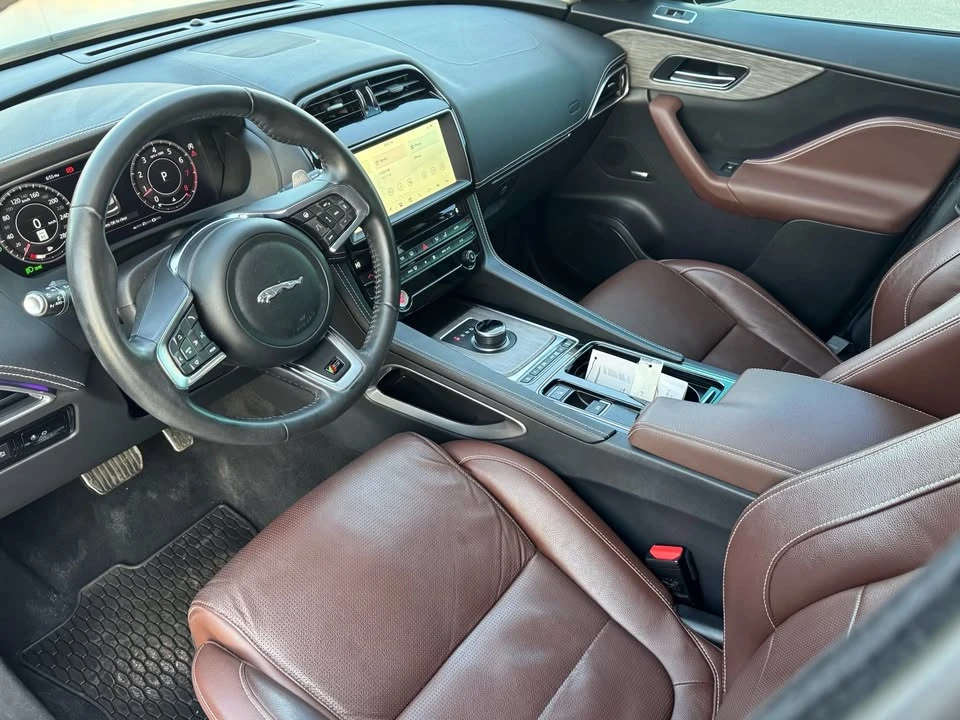 2020 Jaguar F-Pace - Image 8 of 16