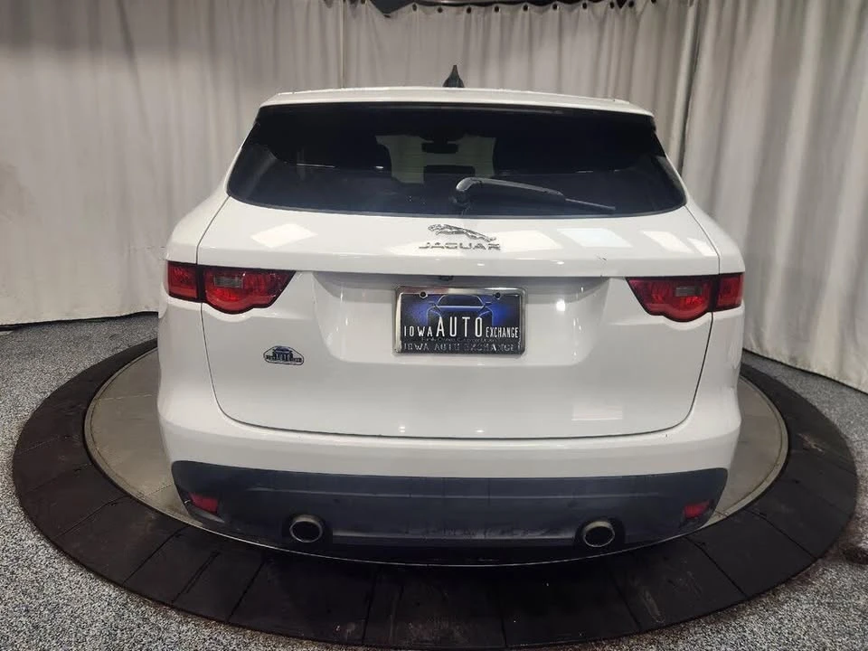 2020 Jaguar F-Pace - Image 9 of 19