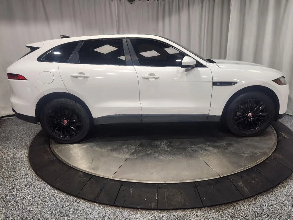 2020 Jaguar F-Pace - Image 11 of 19
