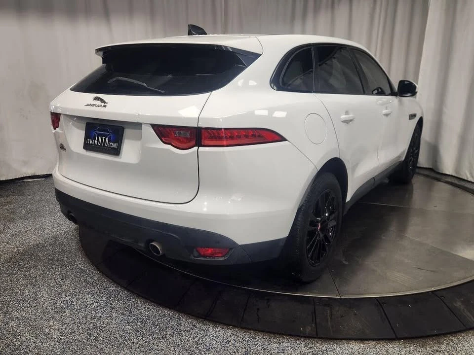 2020 Jaguar F-Pace - Image 10 of 19