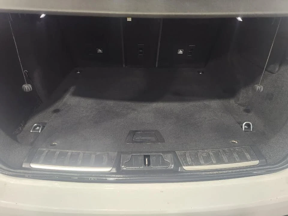 2020 Jaguar F-Pace - Image 16 of 19