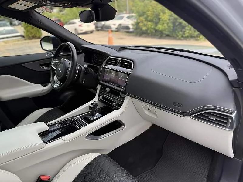 2020 Jaguar F-Pace SVR - Image 20 of 20