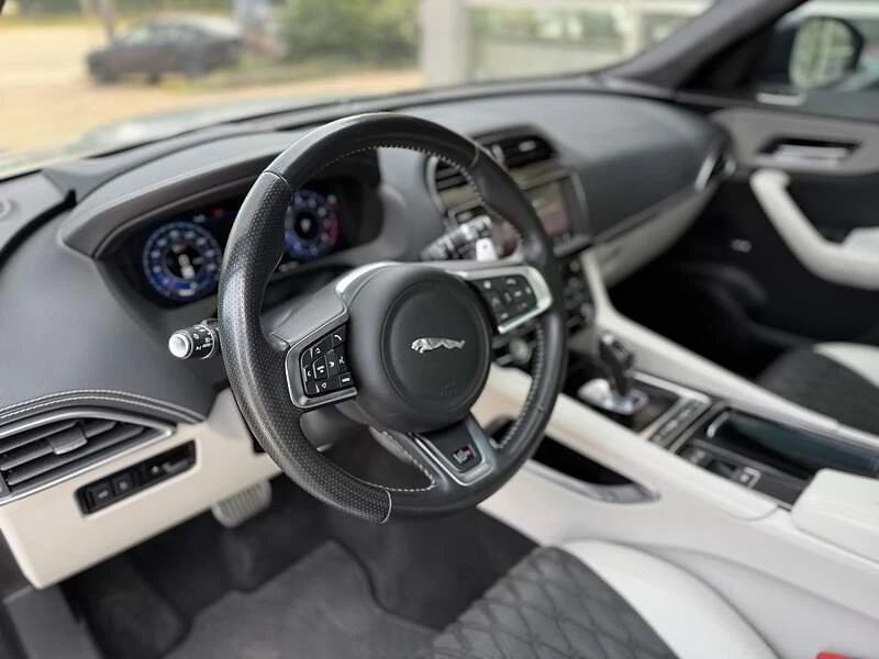 2020 Jaguar F-Pace SVR - Image 12 of 20
