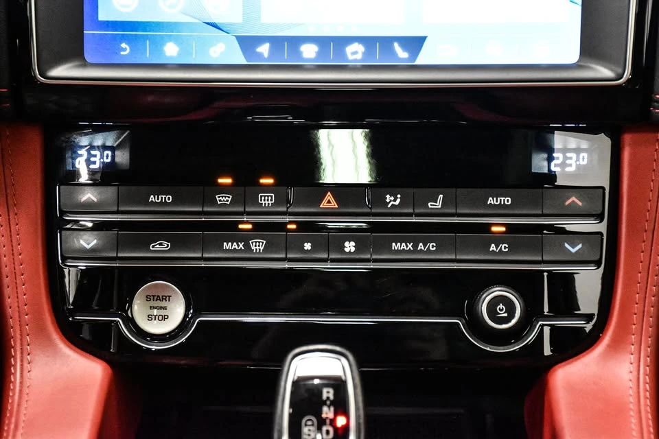 2020 Jaguar F-Pace SVR - Image 17 of 20
