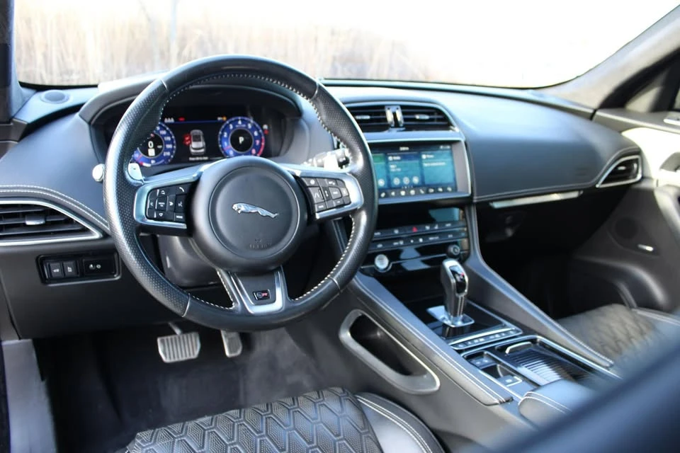 2020 Jaguar F-Pace SVR - Image 3 of 3