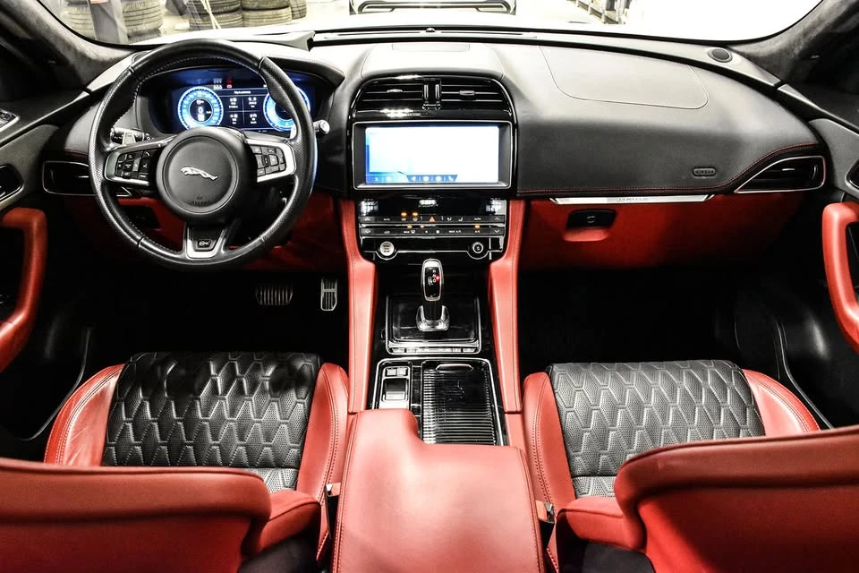 2020 Jaguar F-Pace SVR - Image 11 of 20