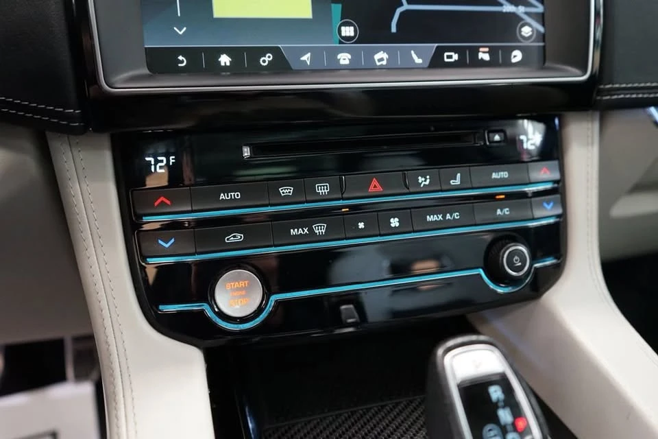 2020 Jaguar F-Pace SVR - Image 13 of 20