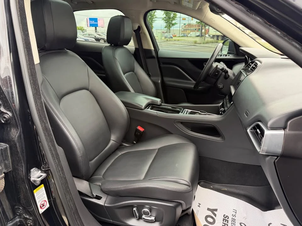 2020 Jaguar F-Pace - Image 17 of 18