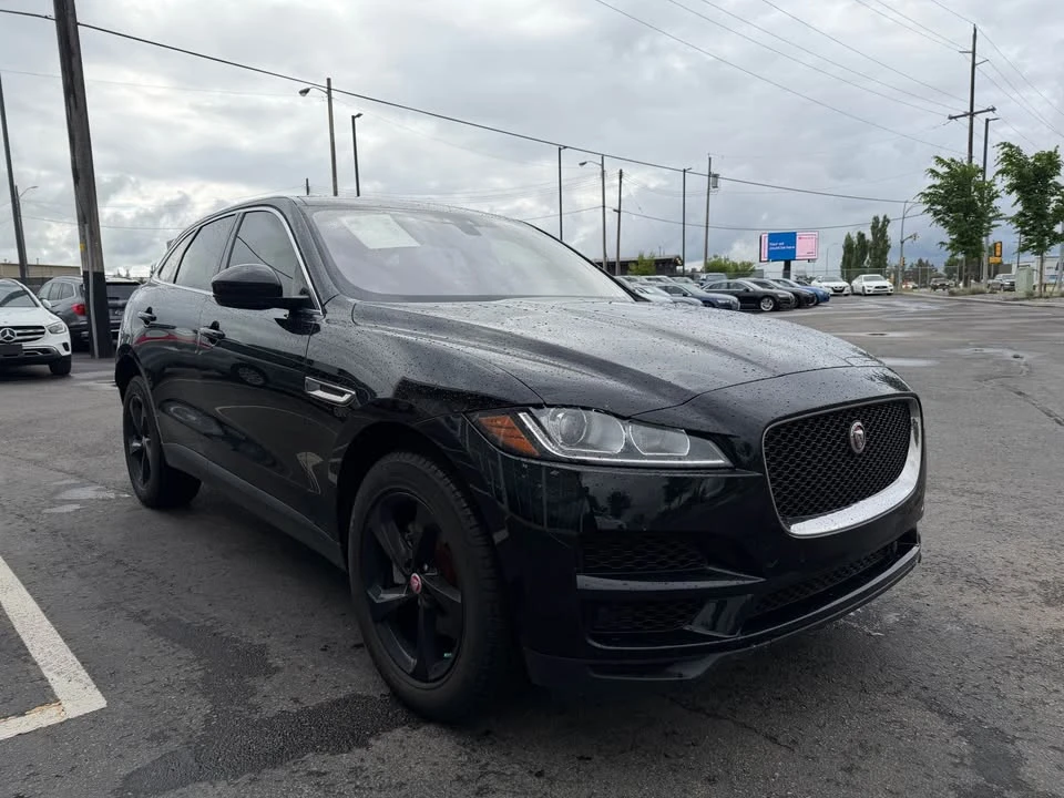 2020 Jaguar F-Pace - Image 3 of 18