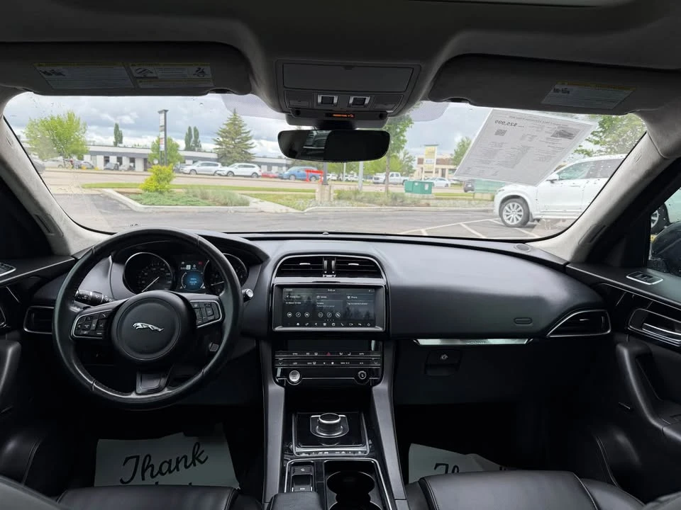 2020 Jaguar F-Pace - Image 9 of 18