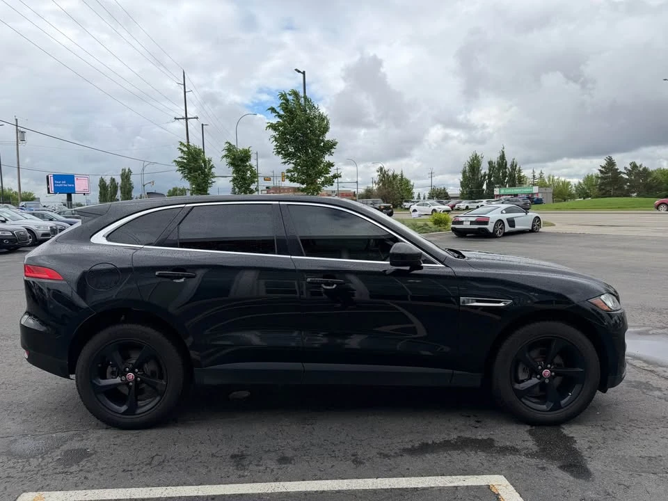 2020 Jaguar F-Pace - Image 4 of 18