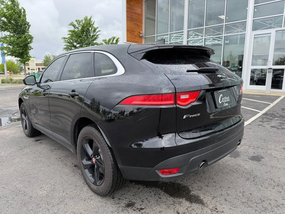2020 Jaguar F-Pace - Image 7 of 18