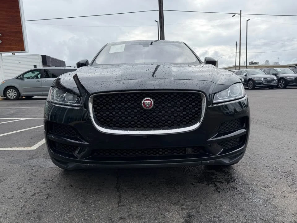 2020 Jaguar F-Pace - Image 2 of 18