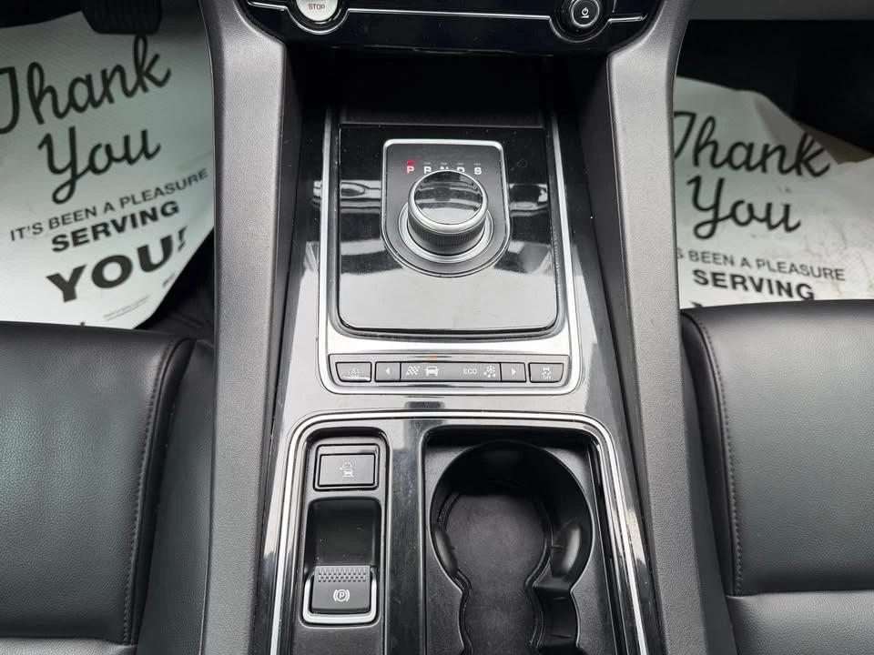 2020 Jaguar F-Pace - Image 12 of 18