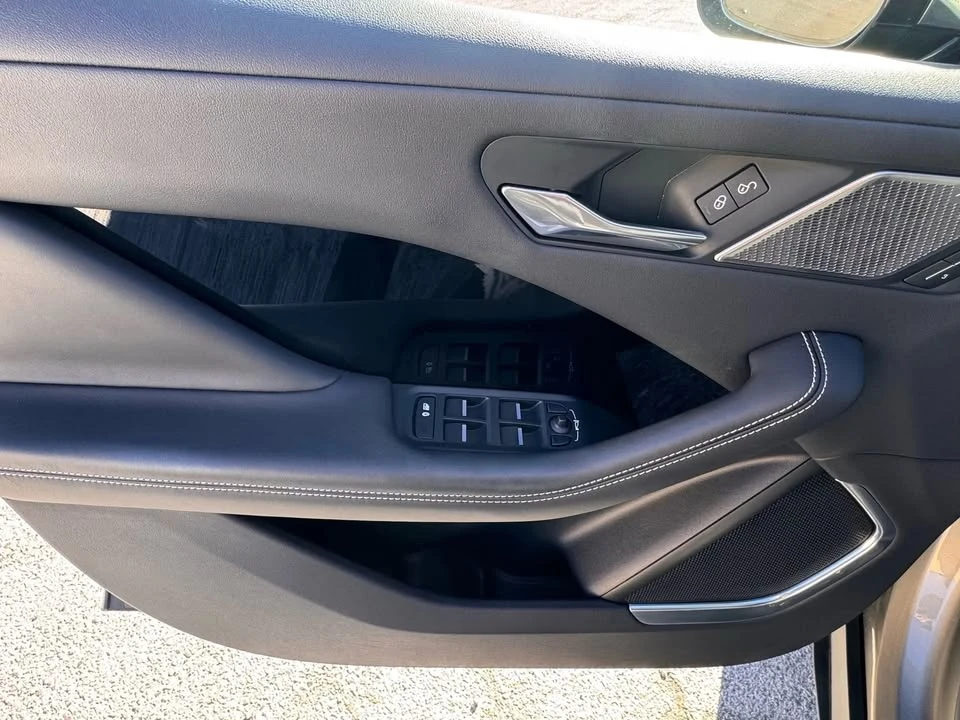 2020 Jaguar I-Pace - Image 14 of 20