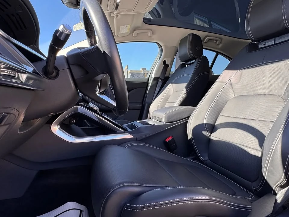 2020 Jaguar I-Pace - Image 11 of 20