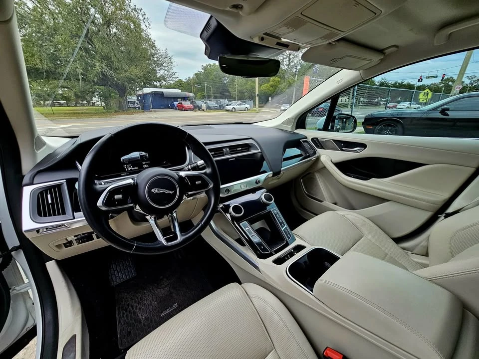 2020 Jaguar I-Pace - Image 9 of 13