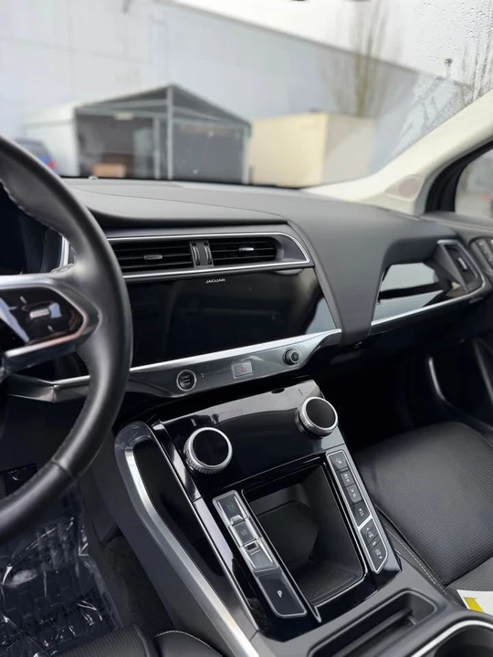 2020 Jaguar I-Pace - Image 12 of 14