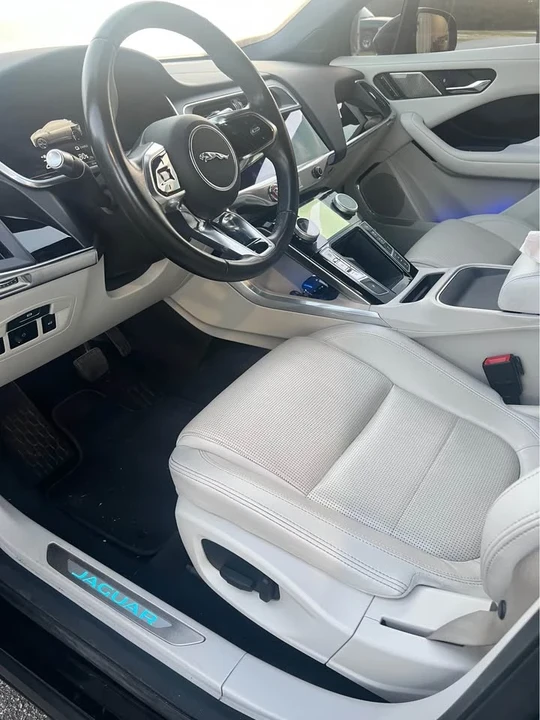 2020 Jaguar I-Pace - Image 11 of 12