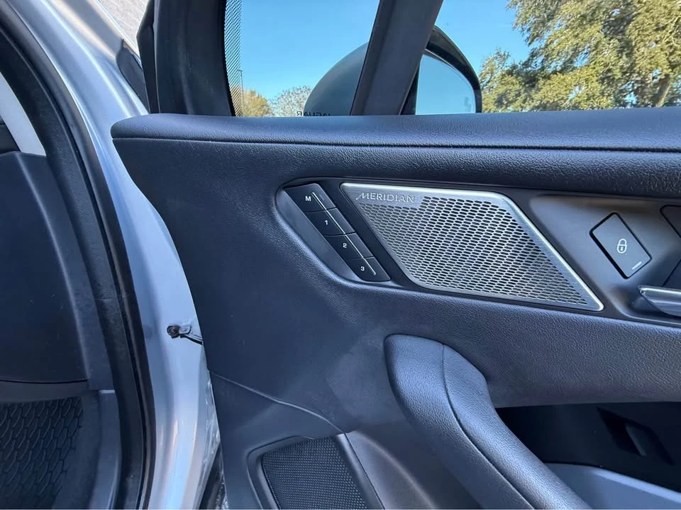 2020 Jaguar I-Pace - Image 6 of 13