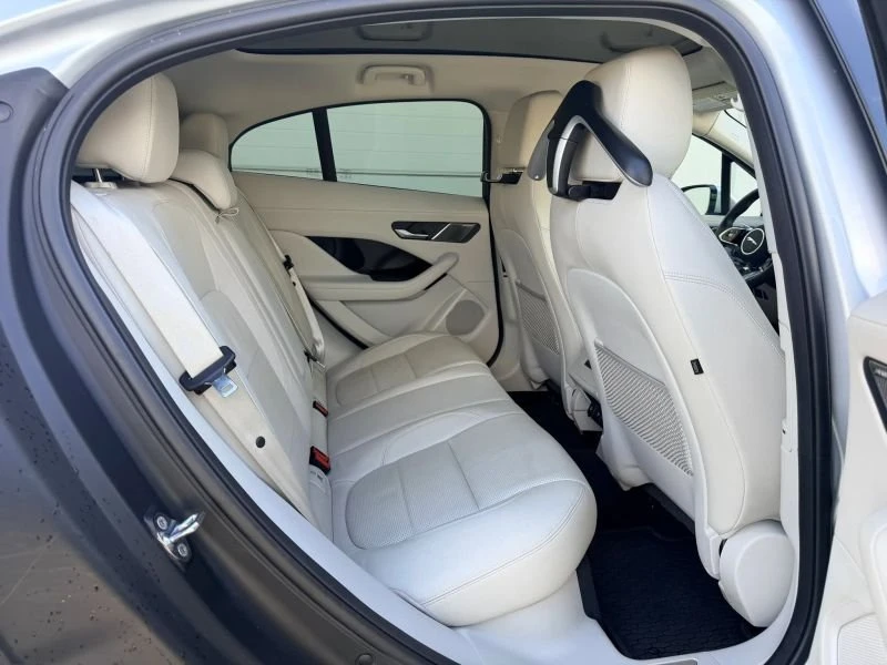 2020 Jaguar I-Pace - Image 15 of 20