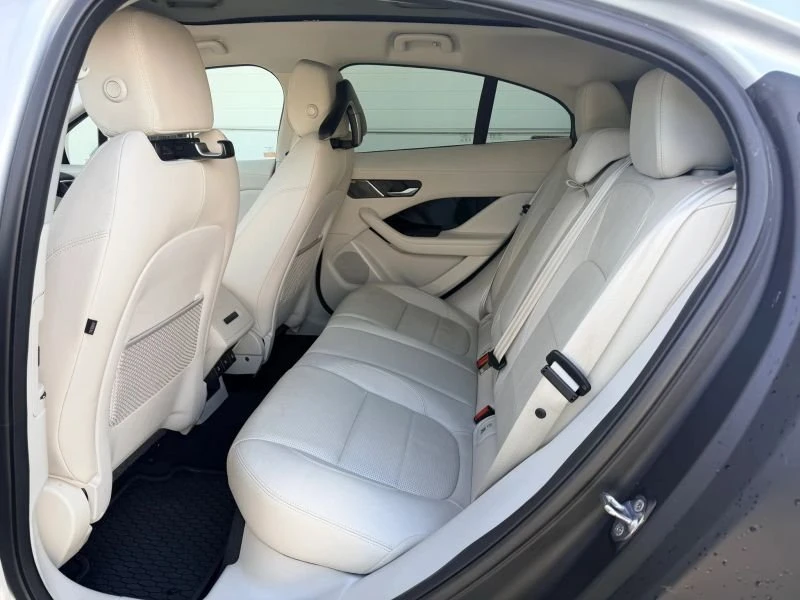 2020 Jaguar I-Pace - Image 13 of 20