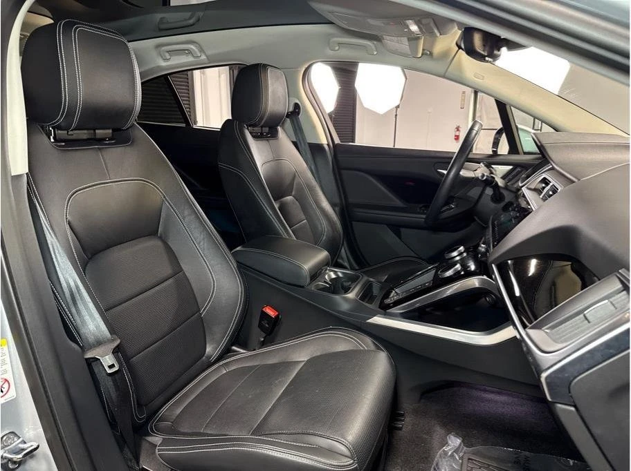 2020 Jaguar I-Pace - Image 8 of 18