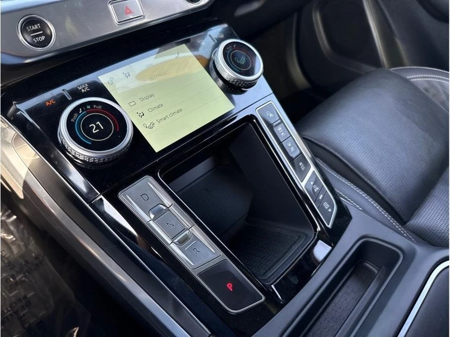 2020 Jaguar I-Pace - Image 3 of 19