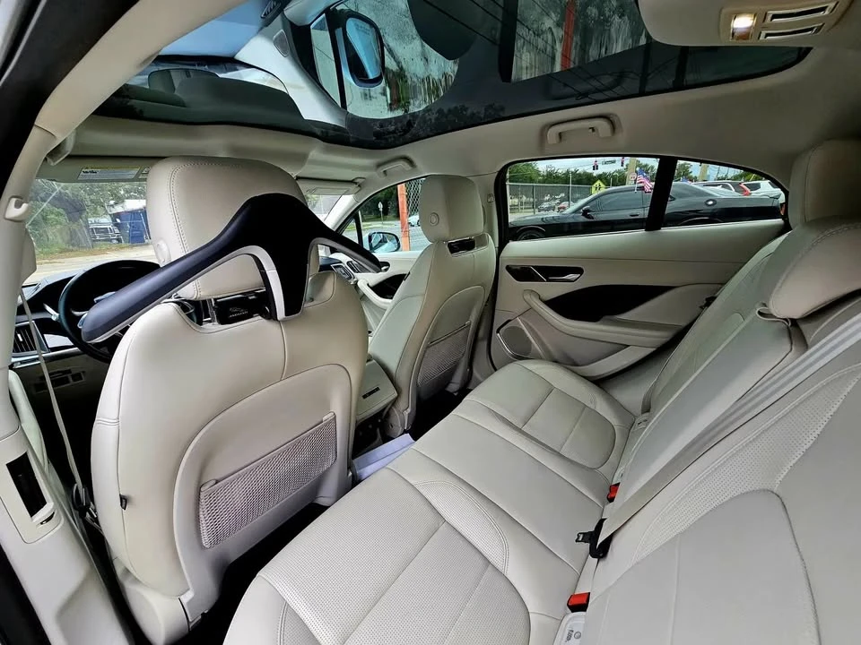 2020 Jaguar I-Pace - Image 7 of 11