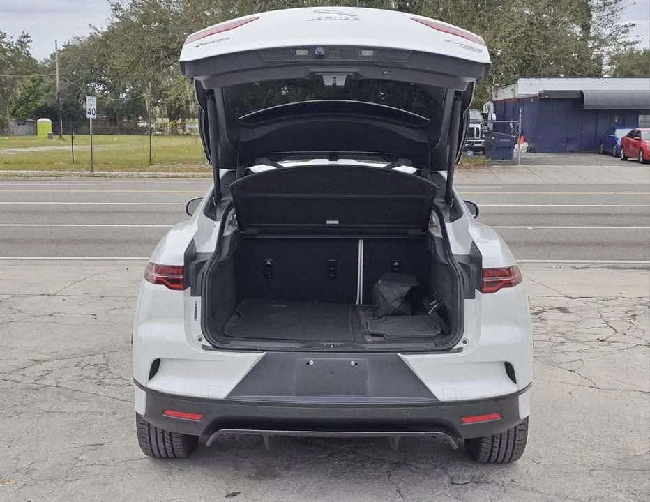 2020 Jaguar I-Pace - Image 8 of 11