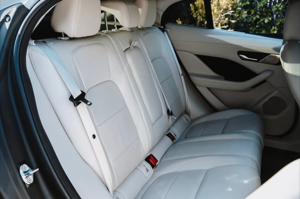 2020 Jaguar I-Pace - Image 14 of 20