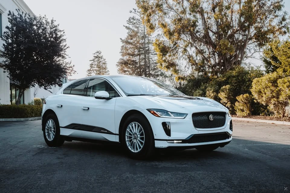 2020 Jaguar I-Pace - Image 2 of 20