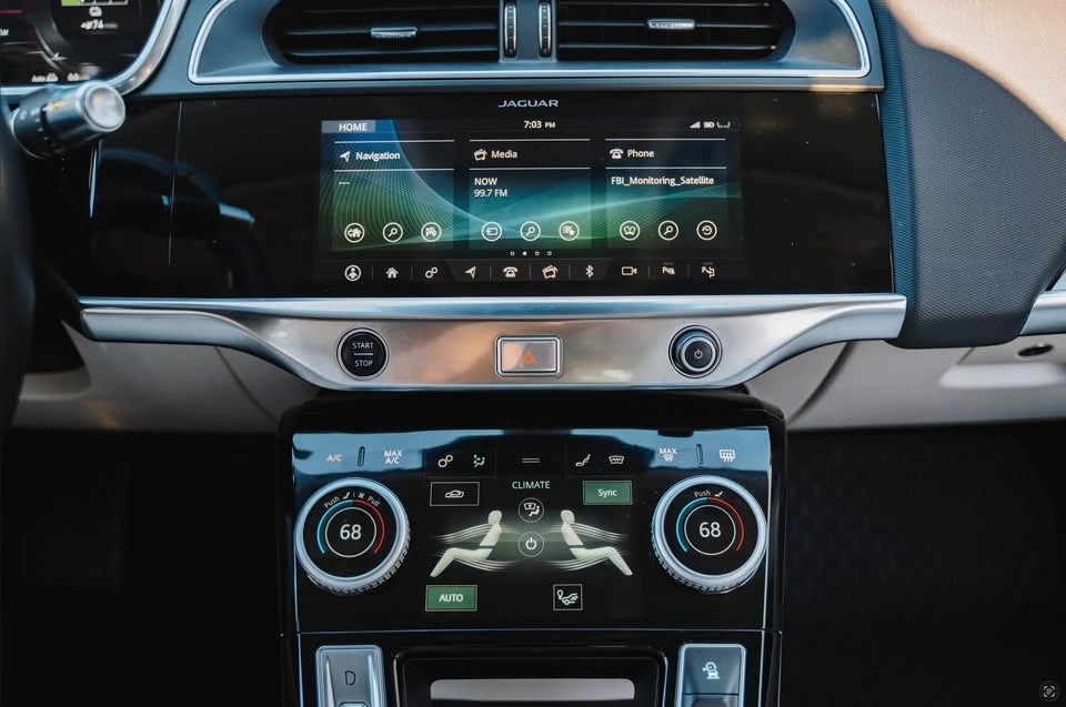 2020 Jaguar I-Pace - Image 13 of 20