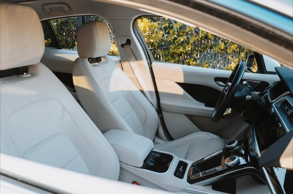 2020 Jaguar I-Pace - Image 15 of 20