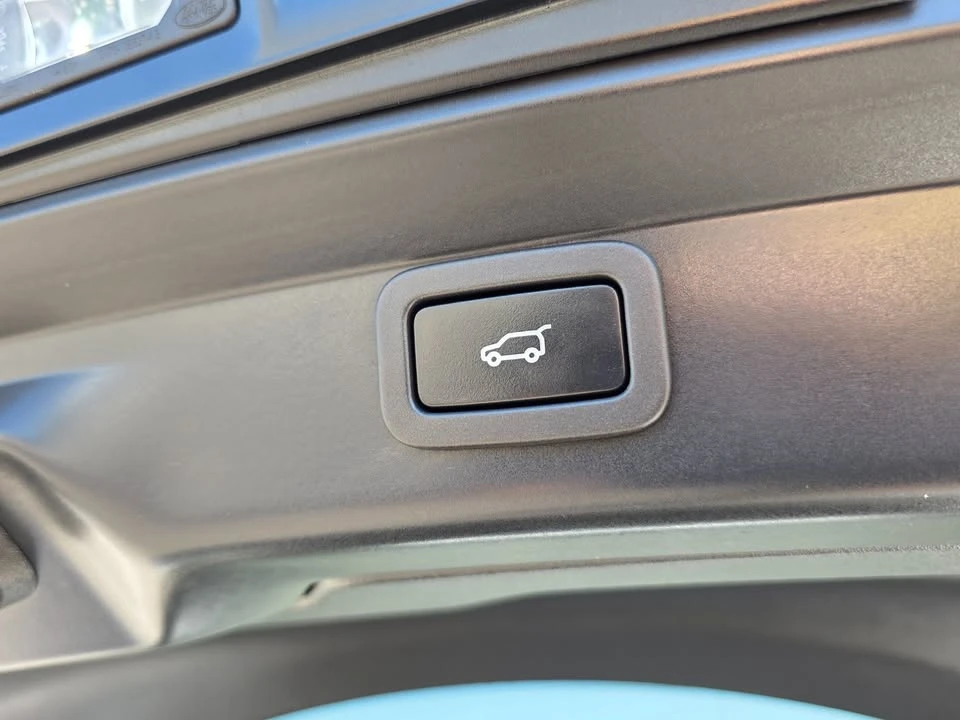 2020 Jaguar I-Pace - Image 17 of 20
