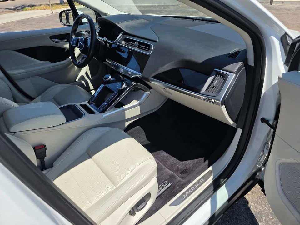2020 Jaguar I-Pace - Image 11 of 20