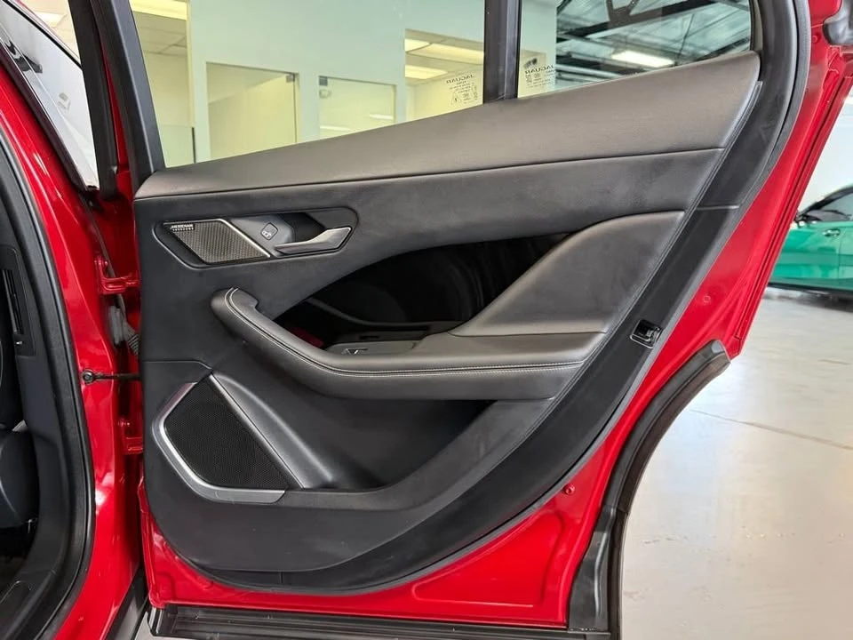 2020 Jaguar I-Pace - Image 16 of 20